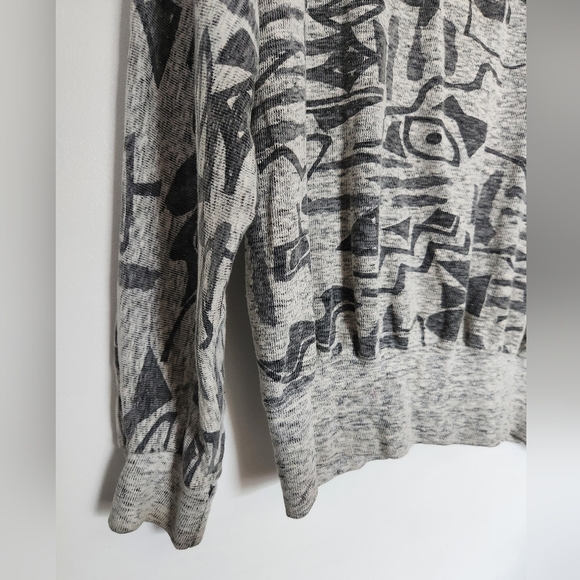 Vintage Gray Crewneck Sweater with Abstract Design and Long Sleeves - Picture 5 of 7